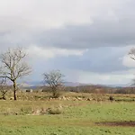 Malham Nyaraló *
